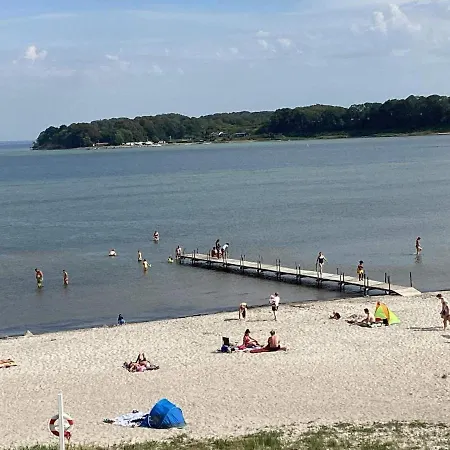 4 Person In Hejls-by Traum