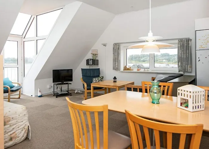 4 Person In Hejls-by Traum